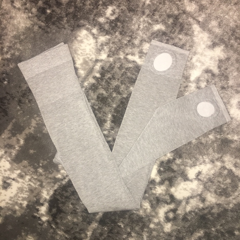 Light gray yoga pants with heel holes